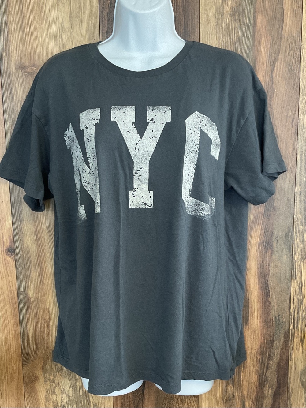 Grayson Threads Short Sleeve Tee with Distressed White NYC Print XL 400B